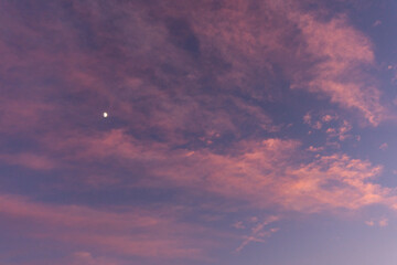Cielo al tramonto,  sfondo romantico.