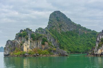 Fototapeta na wymiar Ha Long Bay landscape, Vietnam