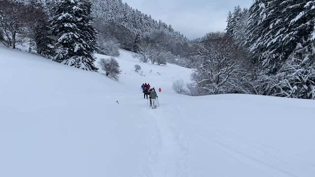 Randonn&eacute;e en raquettes au Mont Dore, Auvergne