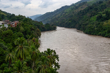 Obraz na płótnie Canvas Río Cauca 