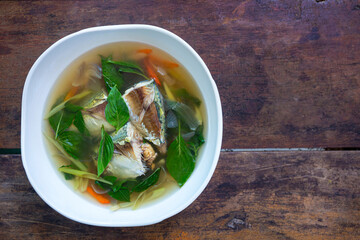 Cook the mackerel are simmered on a pan