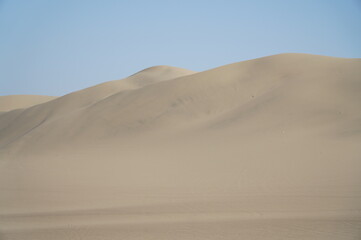 Fototapeta na wymiar ペルー　ワカチナ砂漠