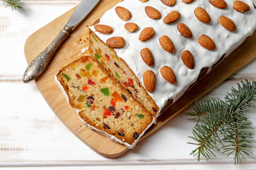 Christmas dundee cake. Slice of cake on cutting