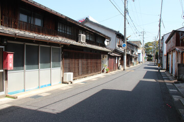 street and buildings (houses) in matsue (japan)
