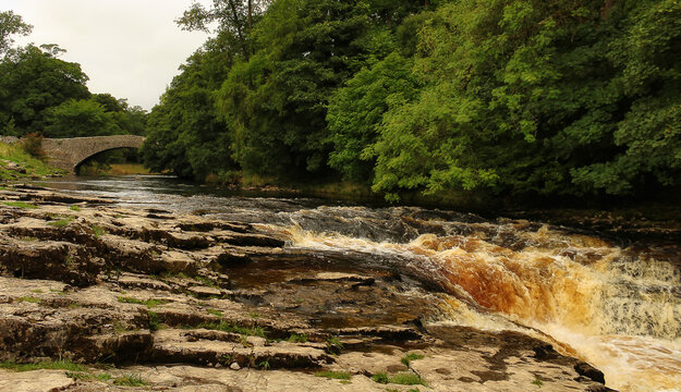 Stainforth force- dramatic waterfall, landscape.
