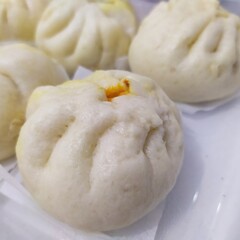 chinese steamed dumplings