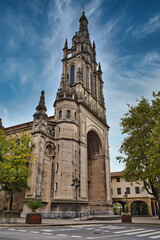 Fototapeta na wymiar 20171013 Fachada y campanario de la basilica santa Begoña en la ciudad de Bilbao, España.jpg