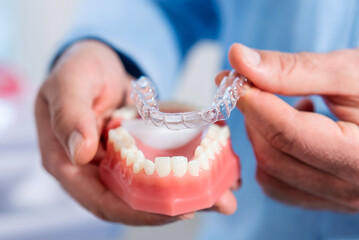 Invisible and removable aligners for teeth alignment