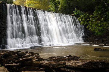 Fototapeta premium Waterfall at Vickery Creek in Roswell, Georgia