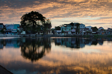 Obraz premium Sunrise over Hue, Vietnam
