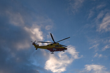 Fototapeta na wymiar elicottero soccorso emergenza ospedale pompieri 