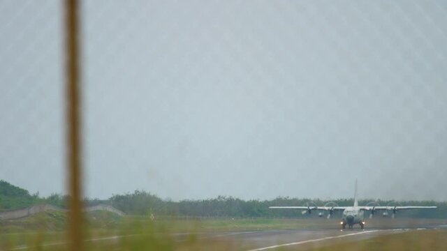 Military airfreighter departure