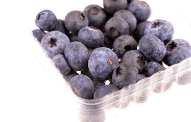 Blaubeeren in Plastikschale