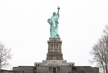 Fototapeta na wymiar statue of liberty from the back