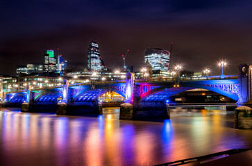 Fototapeta na wymiar London city at night