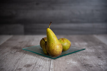 pear / poire