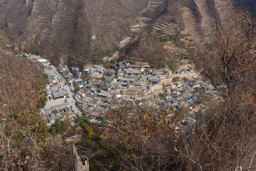 Overlooking the whole view of the ancient village of Ming and Qing Dynasty under Cuan in Beijing
