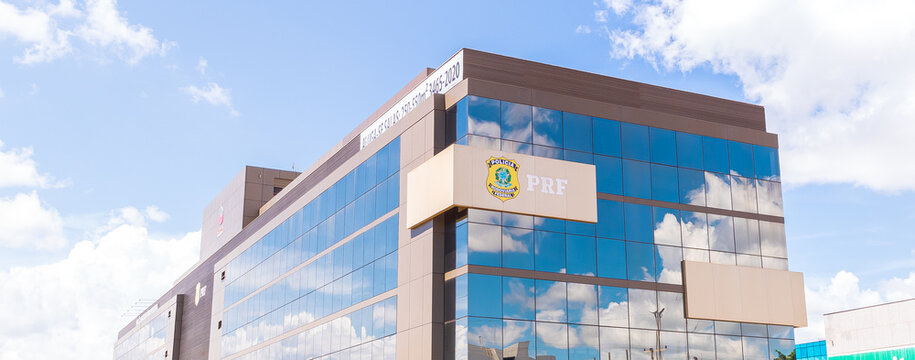 Pol&iacute;cia Rodovi&aacute;ria Federal - PRF. Seguran&ccedil;a P&uacute;blica, Tr&acirc;nsito, Tr&aacute;fego, Brasil. Edif&iacute;cio da Superintend&ecirc;ncia Regional da Pol&iacute;cia Rodovi&aacute;ria Federal DF localizado no Setor de Ind&uacute;stria e Abastecimento.