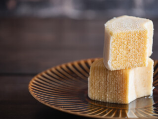 シュガーコーティングをしてるバームクーヘン。