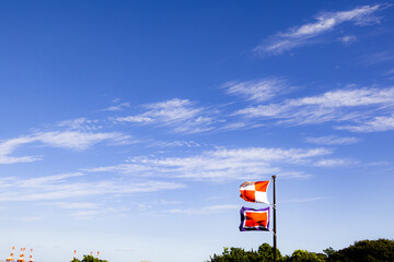 国旗と青空