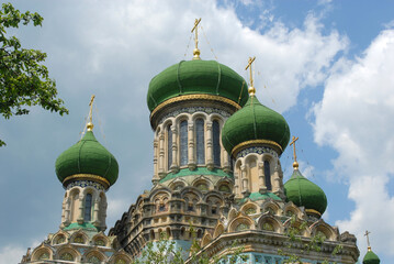 Fototapeta na wymiar Bila Krynytsia cathedral domes