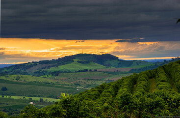 Fototapeta premium por do sol em minas gerais 
