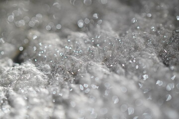 凍った雪解けの表面