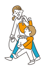 母親と買い物をする男の子