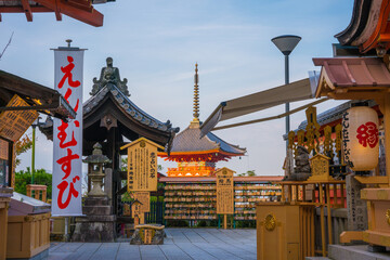 京都　清水寺境内の地主神社（じしゅじんじゃ）