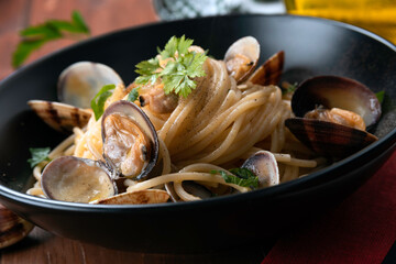 Deliziosi spaghetti alle vongole veraci, Cucina Italiana