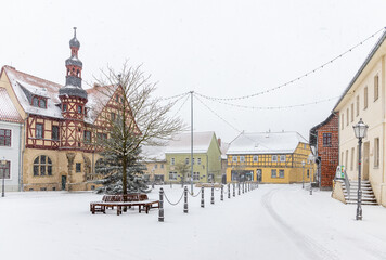 Naklejka premium Marktplatz Harzgerode mit historischen Rathaus