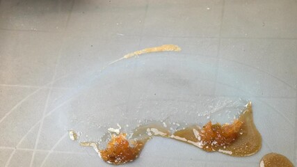 the sweet-filled pie does not stick to the silicone baking mat.