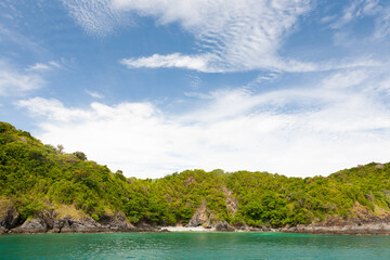 Fototapeta na wymiar Tropical island in the sea in Thailand