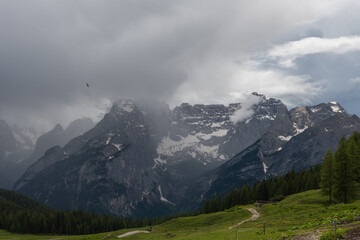 Blick von den drei Zinnen ins Tal