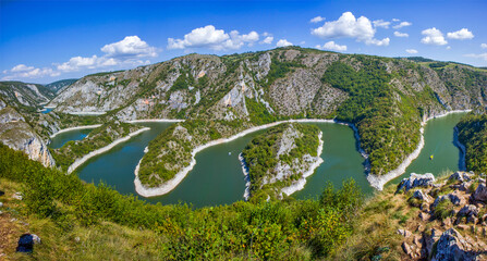 Fototapeta na wymiar Meanders of the river Uvac in Serbia