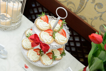 Tasty tartlets at the wedding candy bar