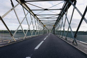 Pont sur la Loire