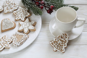 Fototapeta na wymiar christmas cookies and milk