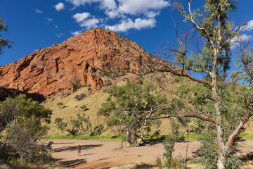 Simpsons Gap in den  West MacDonnell Ranges