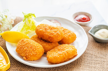 俵型のコロッケ