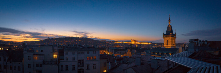 Fototapeta na wymiar Beautiful summer sunset over the old city of Prague