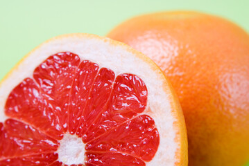Arrangement von Grapefruits