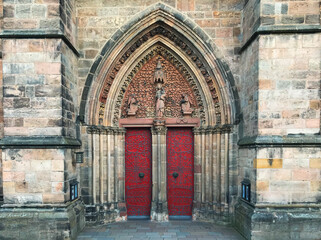 Fototapeta na wymiar church door