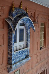 Fototapeta premium Oriels made of porcelain tiles at Junagarh fort in Bikaner