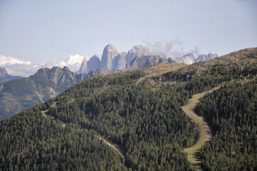 Piękna panorama z włoskich Dolomitów