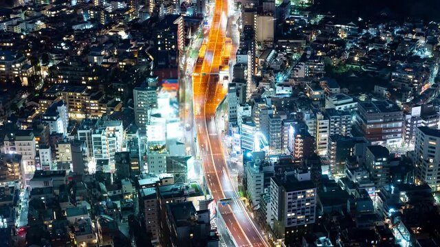 タイムラプス・高速道路を中心とした東京の夜景