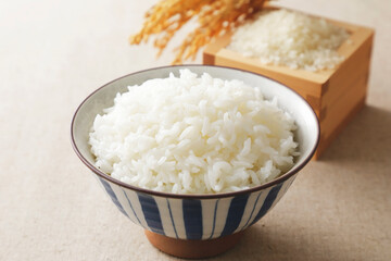 茶碗に盛った白米　Japanese white rice