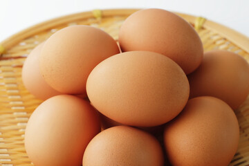 赤玉の生卵　Eggs