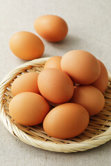 赤玉の生卵　Eggs