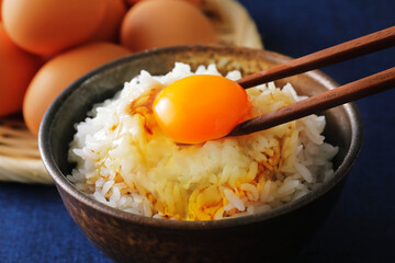 卵かけご飯　Raw egg over Rice